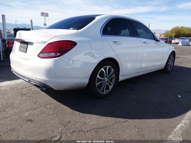 55SWF4JB6GU152844 Mercedes-Benz C 300