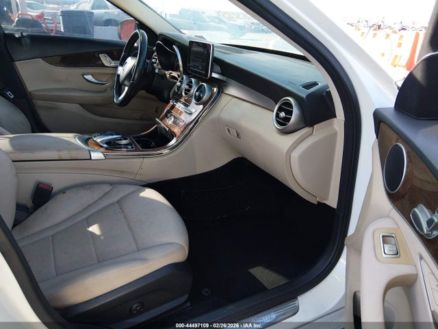 55SWF4JB6GU152844 Mercedes-Benz C 300