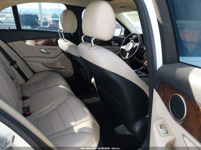 55SWF4JB6GU152844 Mercedes-Benz C 300