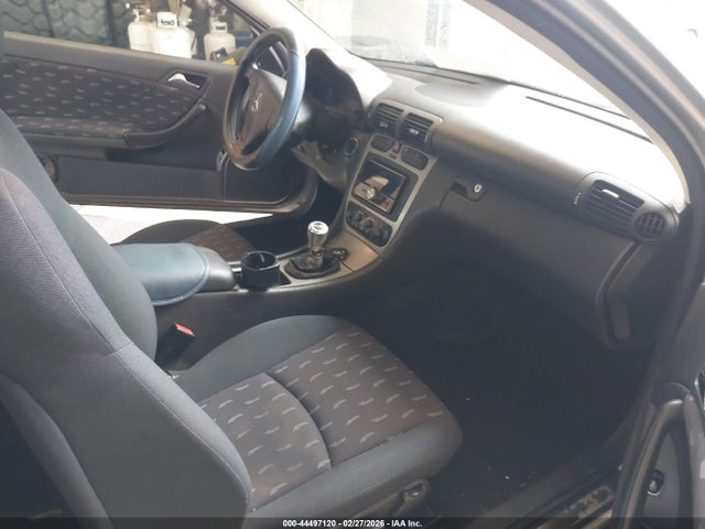 2003 Mercedes-benz C 230 Kompressor Sport მანქანა იყიდება აუქციონზე, vin: WDBRN40J93A477466, აუქციონის ნომერი: 44497120