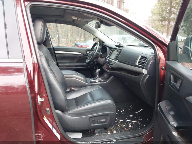 2019 TOYOTA HIGHLANDER 5TDJZRFH7KS734761 Photo 4