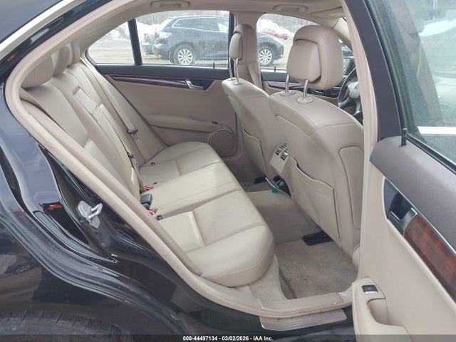 2010 MERCEDES-BENZ C-CLASS WDDGF8BB0AR095334 Photo 7
