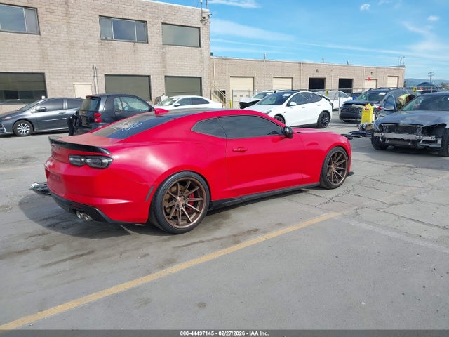 Chevrolet Camaro 2020 1G1FE1R78L0131837 Image 4
