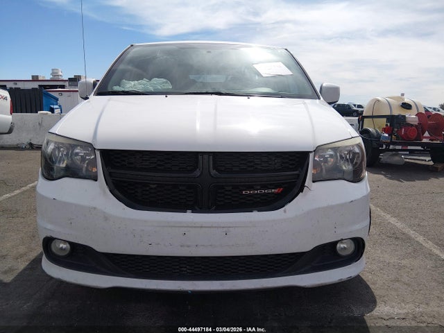 2C4RDGBG6JR221558 Dodge Grand Caravan Se Plus
