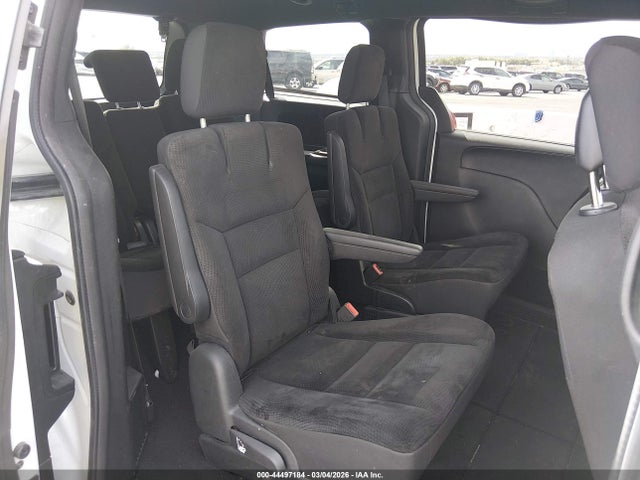 2C4RDGBG6JR221558 Dodge Grand Caravan Se Plus