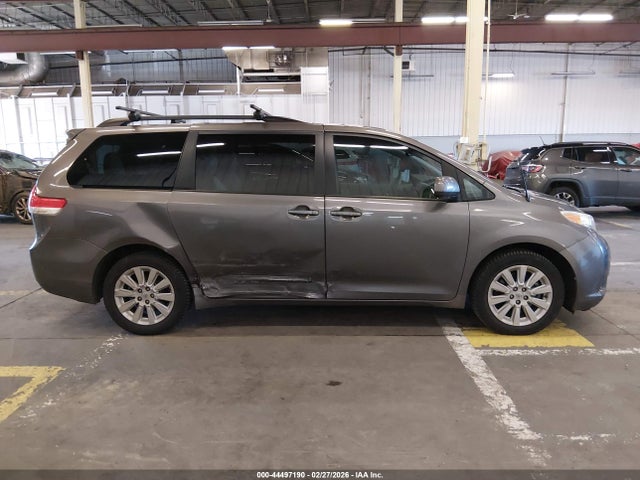 5TDDK3DC5ES089652 Toyota Sienna Xle 7 Passenger
