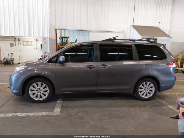 5TDDK3DC5ES089652 Toyota Sienna Xle 7 Passenger