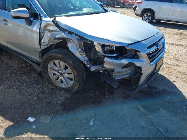 2018 Subaru Outback 2.5i Premium მანქანა იყიდება აუქციონზე, vin: 4S4BSADC5J3221070, აუქციონის ნომერი: 44497197
