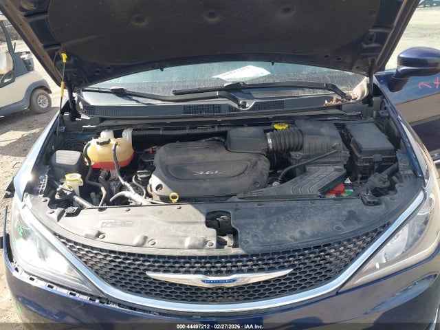 2C4RC1EG9JR158998 Chrysler Pacifica Touring L Plus