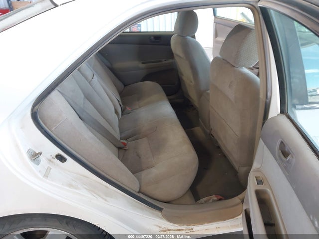 2003 Toyota Camry Le V6 მანქანა იყიდება აუქციონზე, vin: 4T1BF32K13U056688, აუქციონის ნომერი: 44497220