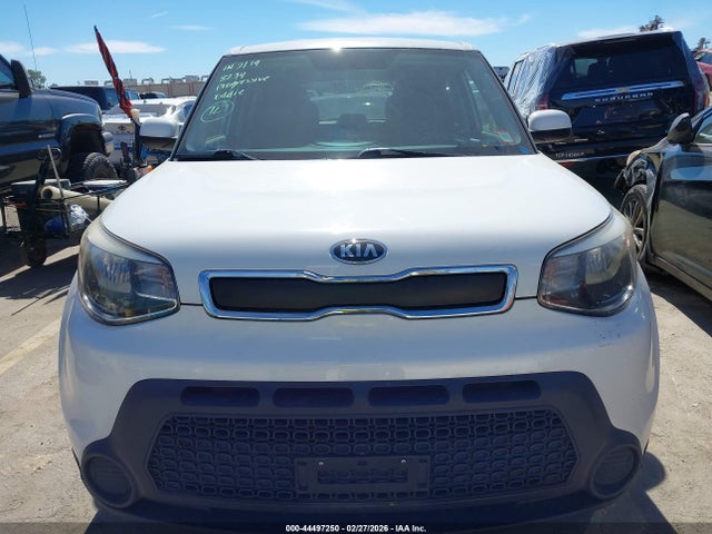44497250 :رقم المزاد ، KNDJN2A21F7226808 vin ، 2015 Kia Soul مزاد بيع