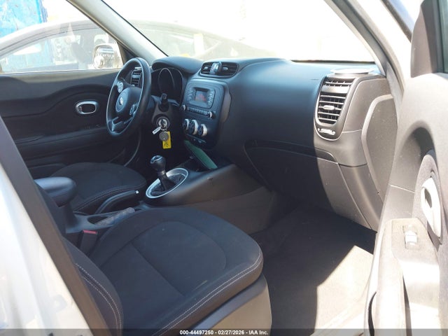2015 KIA SOUL KNDJN2A21F7226808 Photo 4