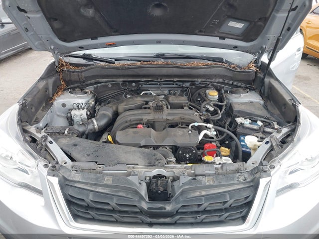 JF2SJABC6JH569457 Subaru Forester 2.5i