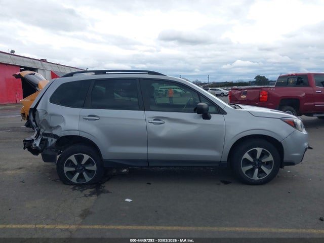 JF2SJABC6JH569457 Subaru Forester 2.5i