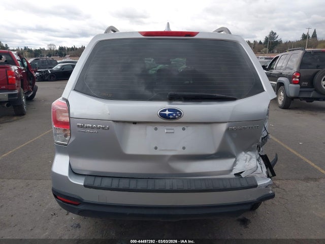 JF2SJABC6JH569457 Subaru Forester 2.5i