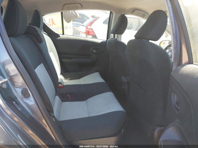 JTDKDTB31G1131951 Toyota Prius C Two