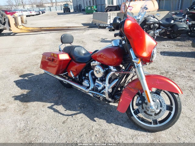 2011 HARLEY-DAVIDSON FLHX 1HD1KBM15BB640675