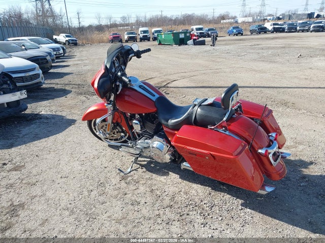 2011 HARLEY-DAVIDSON FLHX 1HD1KBM15BB640675 Photo 2