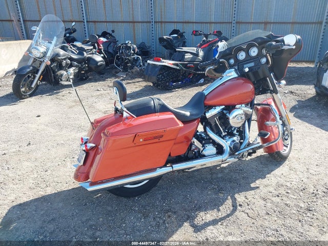 2011 HARLEY-DAVIDSON FLHX 1HD1KBM15BB640675 Photo 3