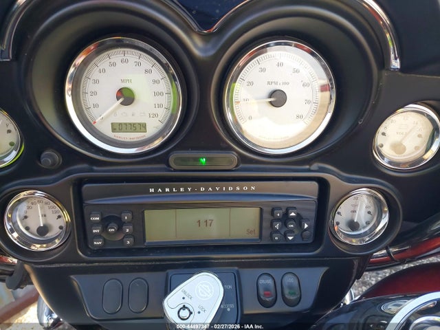 2011 HARLEY-DAVIDSON FLHX 1HD1KBM15BB640675 Photo 6