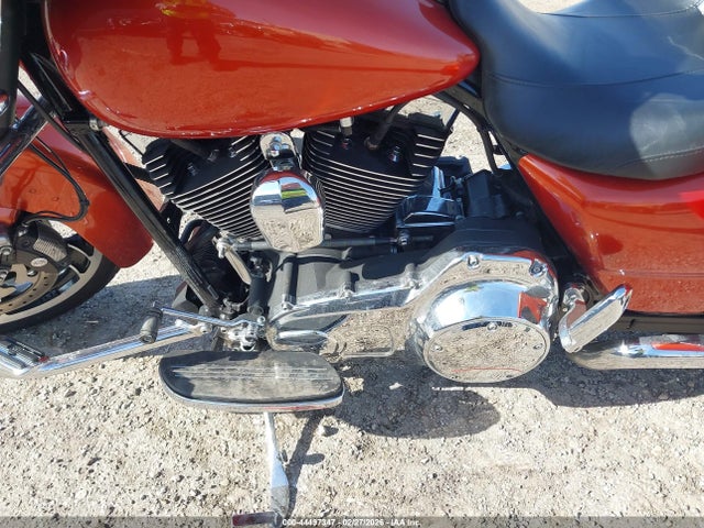 2011 HARLEY-DAVIDSON FLHX 1HD1KBM15BB640675 Photo 8