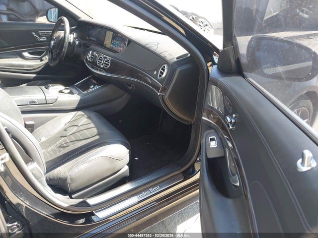 44497363 :رقم المزاد ، WDDUG8FBXFA190547 vin ، 2015 Mercedes-benz S 550 4matic مزاد بيع