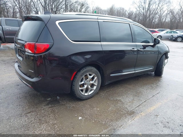 Продажа на аукционе авто 2017 Chrysler Pacifica Limited, vin: 2C4RC1GG3HR804768, номер лота: 44497371