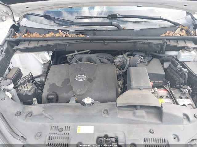 5TDKZRFHXKS349442 Toyota Highlander Se