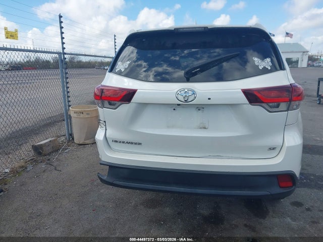 5TDKZRFHXKS349442 Toyota Highlander Se