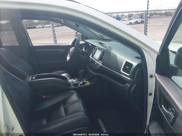 5TDKZRFHXKS349442 Toyota Highlander Se