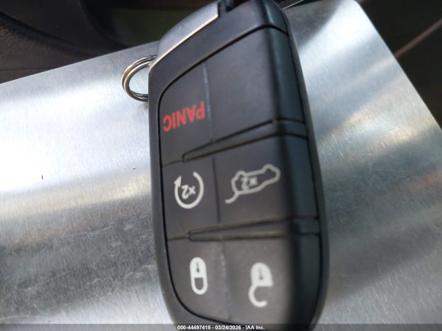 44497415 :رقم المزاد ، 1C4RJEBG4KC737893 vin ، 2019 Jeep Grand Cherokee Limited X 4x2 مزاد بيع