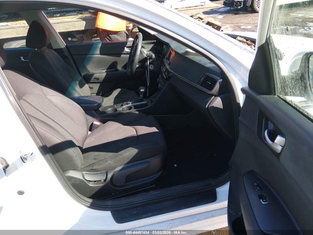 5XXGT4L30GG039828 KIA Optima Lx