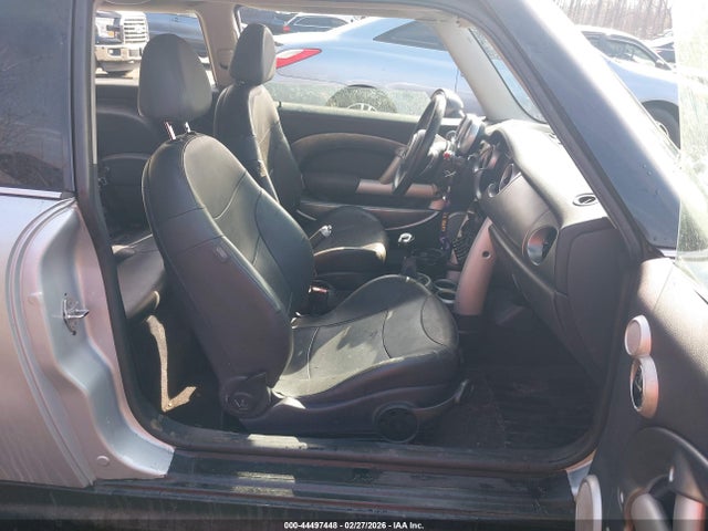 2003 MINI COOPER S WMWRE33423TD68823 Photo 4