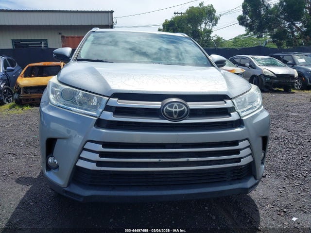 Toyota Highlander Xle 2018 5TDJZRFH2JS490631 Image 12