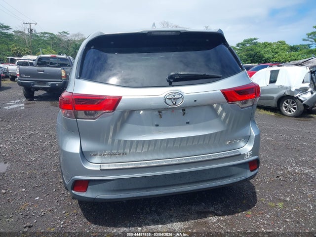 Toyota Highlander Xle 2018 5TDJZRFH2JS490631 Image 16