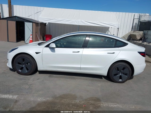 44497470 :رقم المزاد ، 5YJ3E1EB7NF330161 vin ، 2022 Tesla Model 3 Long Range Dual Motor All-wheel Drive مزاد بيع