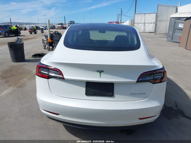 44497470 :رقم المزاد ، 5YJ3E1EB7NF330161 vin ، 2022 Tesla Model 3 Long Range Dual Motor All-wheel Drive مزاد بيع