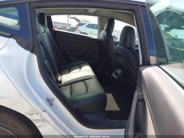 44497470 :رقم المزاد ، 5YJ3E1EB7NF330161 vin ، 2022 Tesla Model 3 Long Range Dual Motor All-wheel Drive مزاد بيع