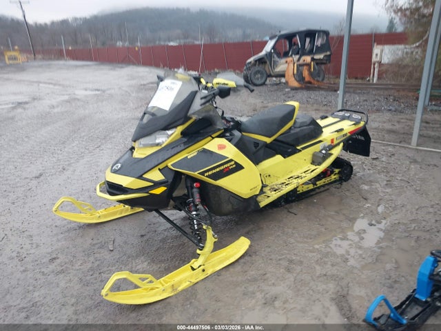 Ski Doo Renegade 800r 2021 2BPSULMEXMV000014 Image 2