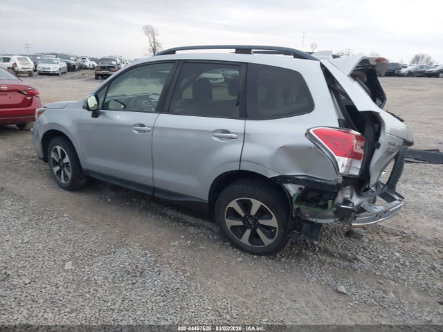 2017 SUBARU FORESTER JF2SJAGC3HH553817 Photo 2
