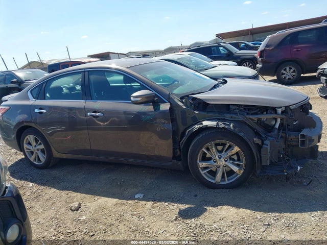 2014 Nissan Altima 2.5 Sl მანქანა იყიდება აუქციონზე, vin: 1N4AL3AP8EC106572, აუქციონის ნომერი: 44497529