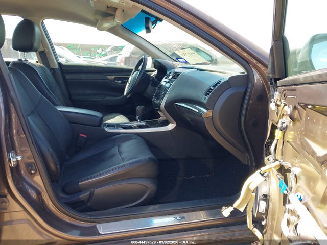 2014 Nissan Altima 2.5 Sl მანქანა იყიდება აუქციონზე, vin: 1N4AL3AP8EC106572, აუქციონის ნომერი: 44497529