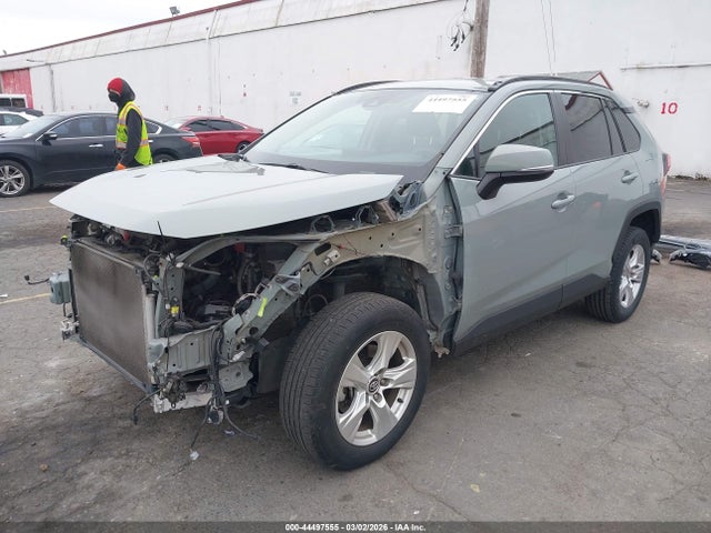 Toyota Rav4 Xle 2021 2T3W1RFV3MW113456 Image 2