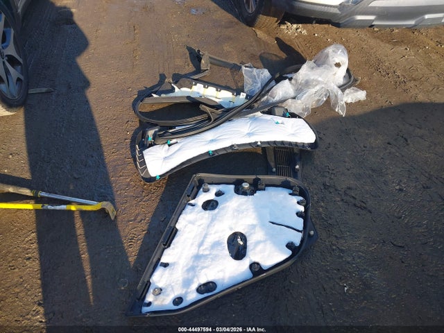44497594 :رقم المزاد ، 5YJ3E1EB2JF066518 vin ، 2018 Tesla Model 3 Long Range/performance مزاد بيع