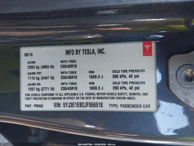 44497594 :رقم المزاد ، 5YJ3E1EB2JF066518 vin ، 2018 Tesla Model 3 Long Range/performance مزاد بيع
