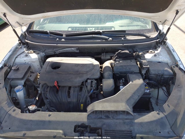5NPE24AFXJH709064 Hyundai SONATA SE