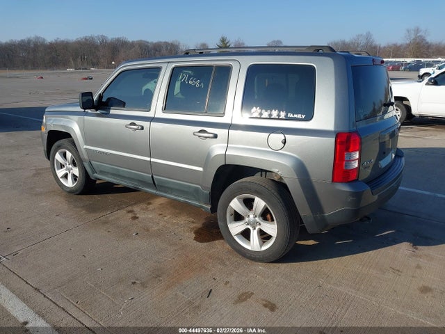 2011 JEEP PATRIOT 1J4NF1GB1BD283595 Photo 2