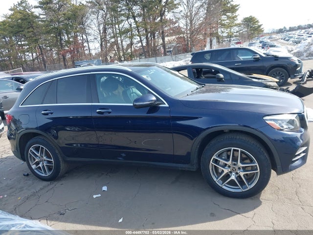 44497702 :رقم المزاد ، WDC0G4KB6JV071459 vin ، 2018 Mercedes-benz Glc 300 4matic مزاد بيع