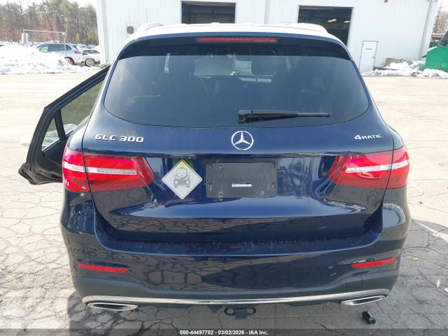 44497702 :رقم المزاد ، WDC0G4KB6JV071459 vin ، 2018 Mercedes-benz Glc 300 4matic مزاد بيع