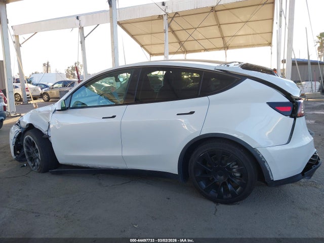 5YJYGDEE1MF233080 Tesla Model Y Long Range Dual Motor All-wheel Drive